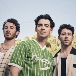 Jonas Brothers » When You Look Me In The Eyes (Jason Nevins Radio Edit) Lyrics