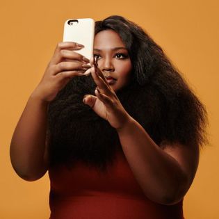 Lizzo » Phone Lyrics