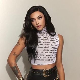 Pabllo Vittar » Idiota Lyrics